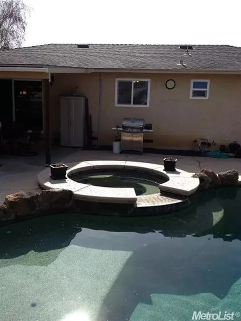 1719 Locke Rd, Modesto, CA 95355 photo 4