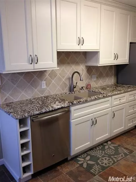 1719 Locke Rd, Modesto, CA 95355 photo 9