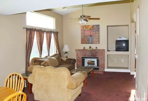 848 N Central Ave, Modesto, CA 95351 photo 5