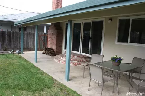 800 Maplewood Dr, Lodi, CA 95240 photo 13