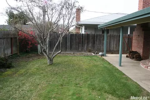 800 Maplewood Dr, Lodi, CA 95240 photo 14