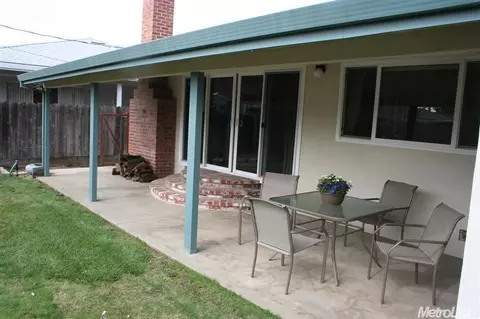 800 Maplewood Dr, Lodi, CA 95240 photo 15