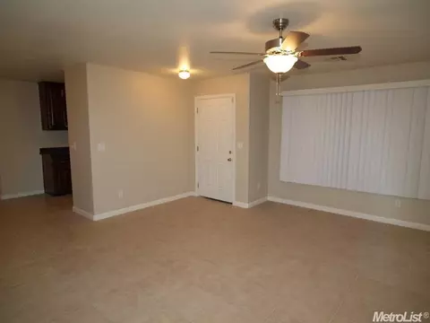 1514 Inyo Ln, Modesto, CA 95358 photo 4