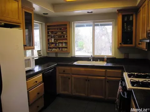 21605 Armstrong, Grass Valley, CA 95949 photo 6