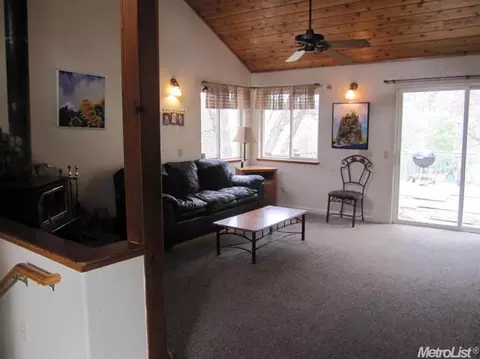 21605 Armstrong, Grass Valley, CA 95949 photo 3