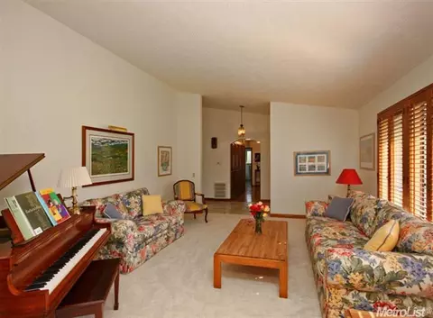 3225 Deodar St, Carmichael, CA 95608 photo 3