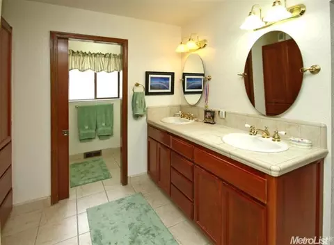 3225 Deodar St, Carmichael, CA 95608 photo 16