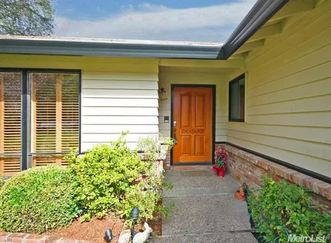 3225 Deodar St, Carmichael, CA 95608 photo 2