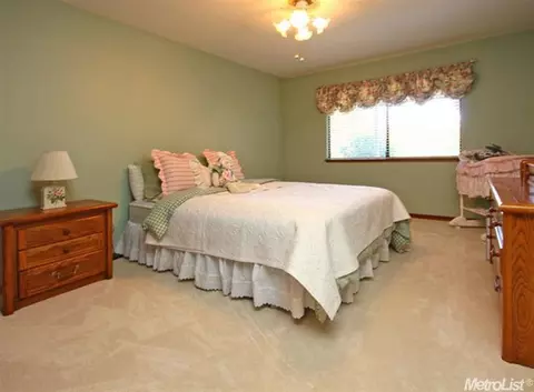 3225 Deodar St, Carmichael, CA 95608 photo 18