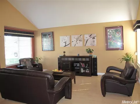 110 Cedar Mountain Dr, Tracy, CA 95376 photo 4
