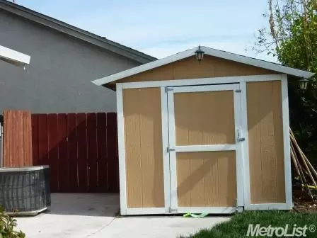 818 Granite Ave, Lathrop, CA 95330 photo 7