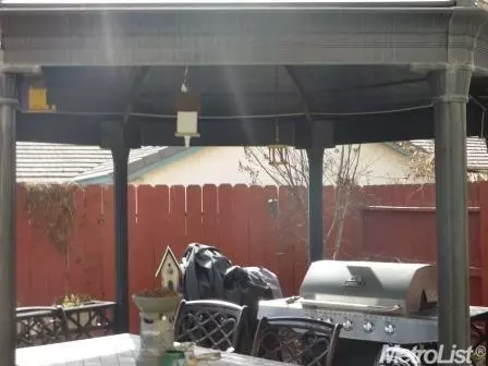 818 Granite Ave, Lathrop, CA 95330 photo 5