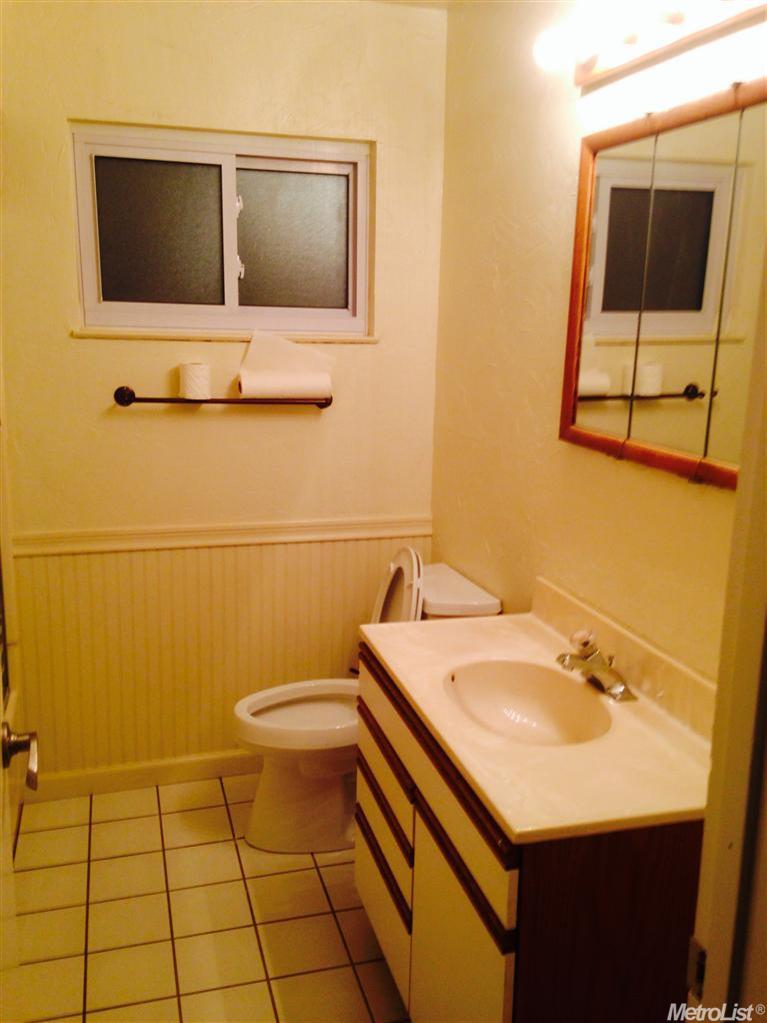 610 Annilane, Modesto, CA 95351 photo 4