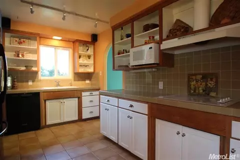 5130 Schuyler Dr, Carmichael, CA 95608 photo 4