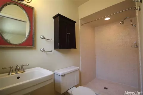 5130 Schuyler Dr, Carmichael, CA 95608 photo 12