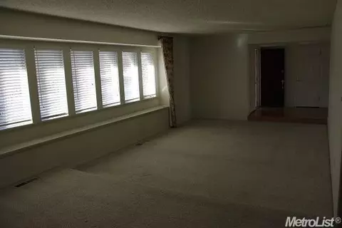 1113 Salisbury Ln, Modesto, CA 95350 photo 6