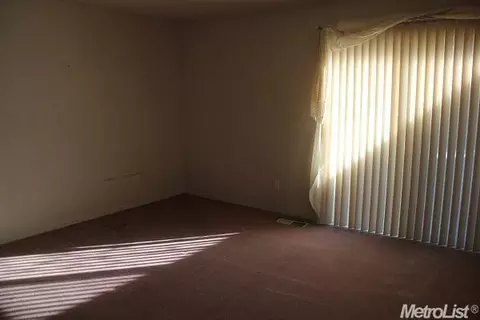 1113 Salisbury Ln, Modesto, CA 95350 photo 9