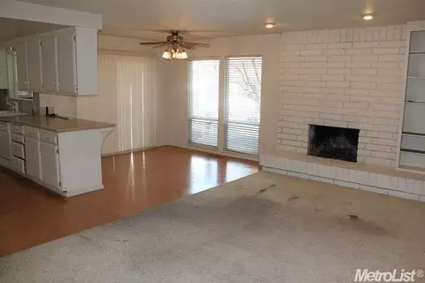 1113 Salisbury Ln, Modesto, CA 95350 photo 4