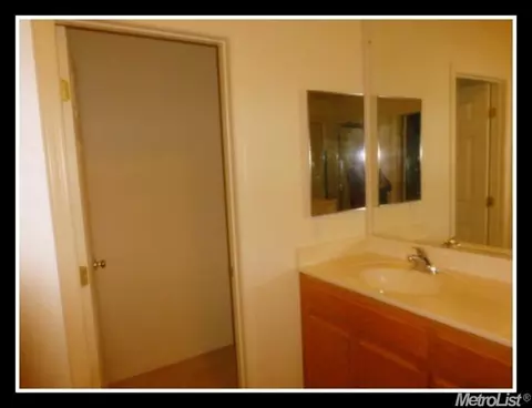 635 Pine Creek Ln, Patterson, CA 95363 photo 12