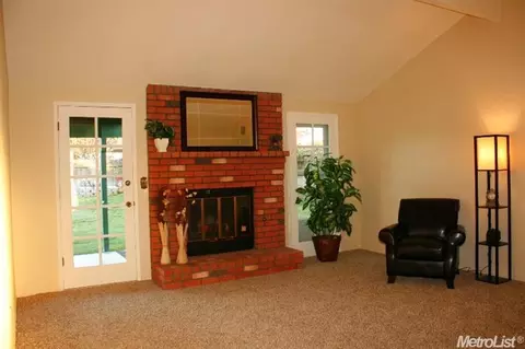 1100 Stonum Rd, Modesto, CA 95351 photo 2