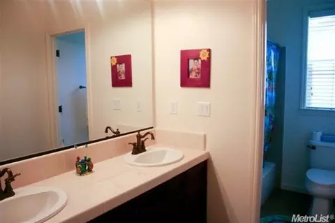 822 Wild Berry Loop, Rocklin, CA 95765 photo 16