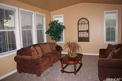 822 Wild Berry Loop, Rocklin, CA 95765 photo 2