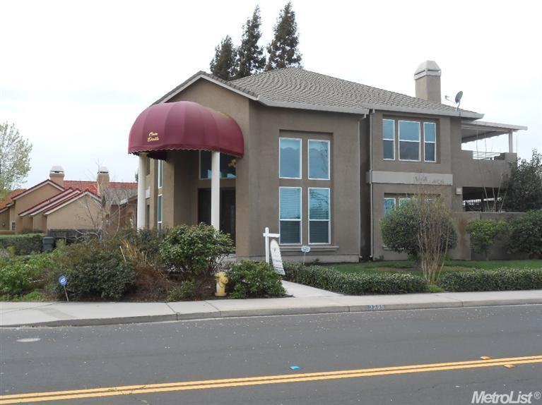 2725 Lake Front Ct, Modesto, CA 95355 photo 2