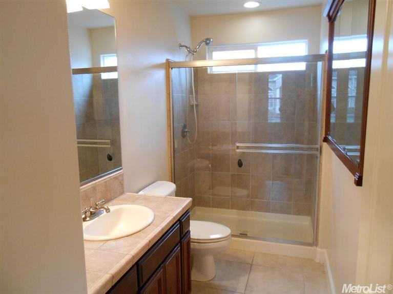 2725 Lake Front Ct, Modesto, CA 95355 photo 7