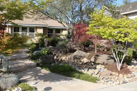2331 Grenoble Dr, Lodi, CA 95242 photo 2