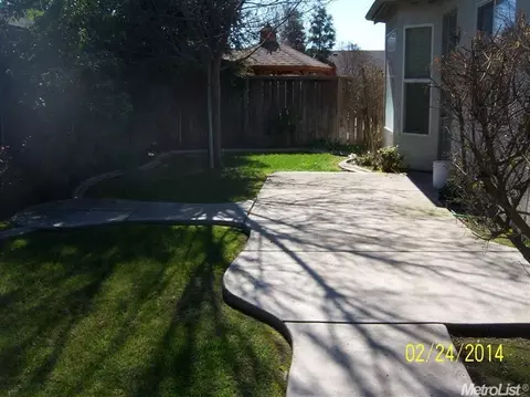 4196 Strolling Ln, Turlock, CA 95382 photo 2