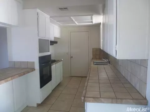 916 Sylvia St, Gustine, CA 95322 photo 14