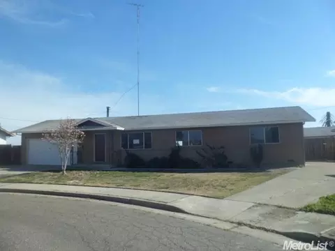 916 Sylvia St, Gustine, CA 95322 photo 4