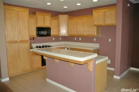 1778 Dalia Pl, Manteca, CA 95337 photo 3