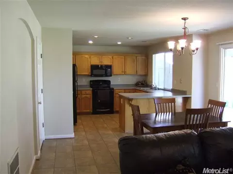 974 Zumstein, Ripon, CA 95366 photo 15
