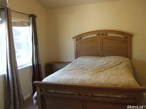 974 Zumstein, Ripon, CA 95366 photo 8
