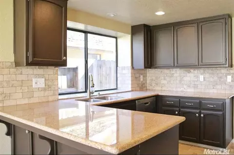 2012 Stracker Way, Modesto, CA 95350 photo 5