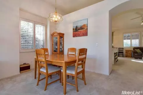 4204 Vistosa St, Davis, CA 95618 photo 4