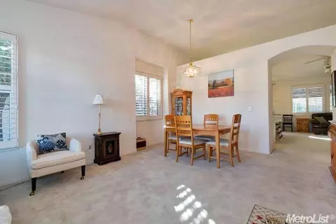 4204 Vistosa St, Davis, CA 95618 photo 2