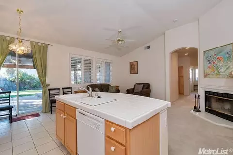 4204 Vistosa St, Davis, CA 95618 photo 8
