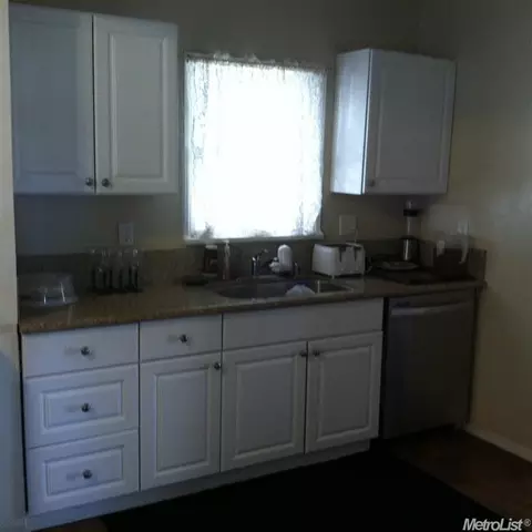 407 Yosemite Ave, Modesto, CA 95351 photo 8