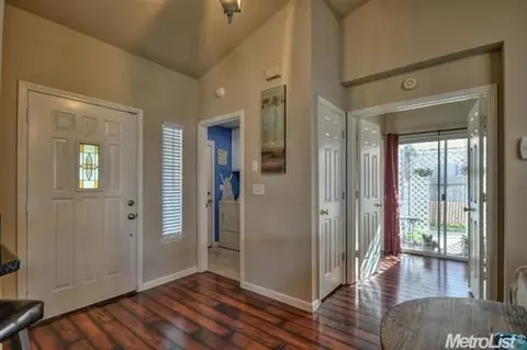 3129 Joellen Ct, Carmichael, CA 95608 photo 2