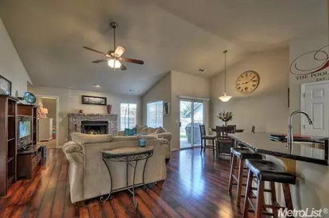 3129 Joellen Ct, Carmichael, CA 95608 photo 4