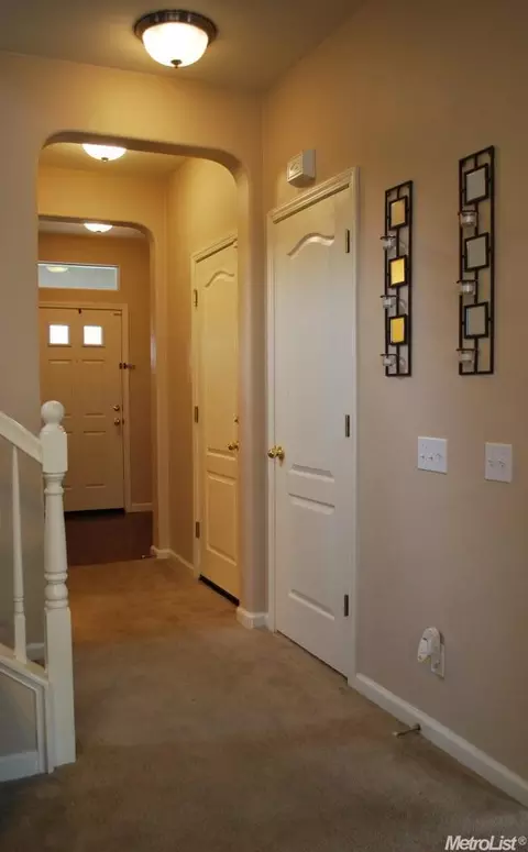 6228 Shaefer Ct, Riverbank, CA 95367 photo 2