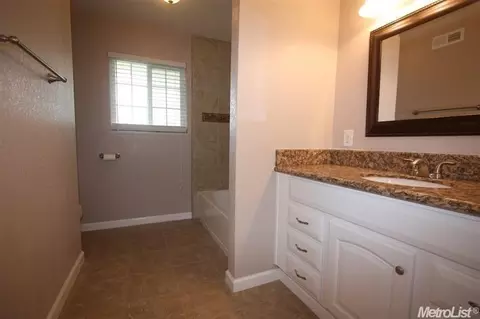 301 Tokay, Modesto, CA 95350 photo 9