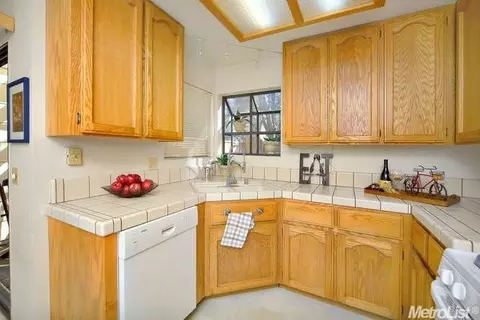 1918 Manet, Davis, CA 95616 photo 13
