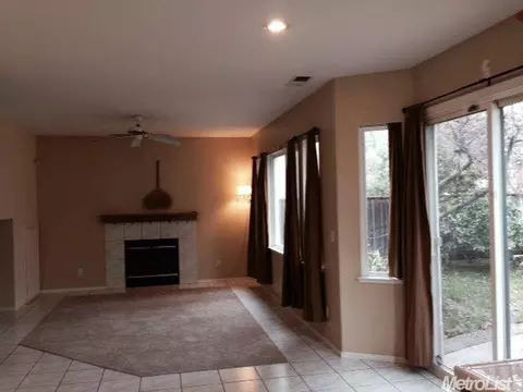 65 Lavender Ct, Tracy, CA 95376 photo 4