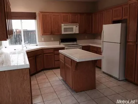 65 Lavender Ct, Tracy, CA 95376 photo 5