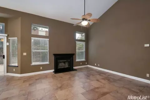 6305 Emerald Dr, Rocklin, CA 95677 photo 9