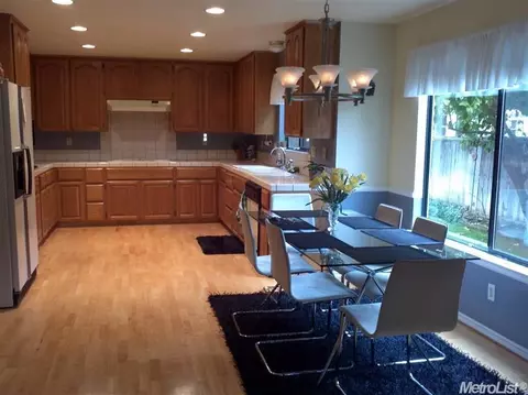 440 Cecelio Way, Tracy, CA 95376 photo 2