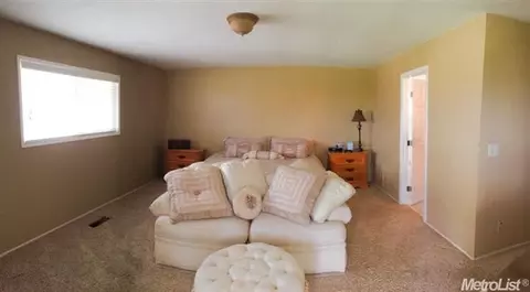 5743 Garst Rd, Modesto, CA 95357 photo 9